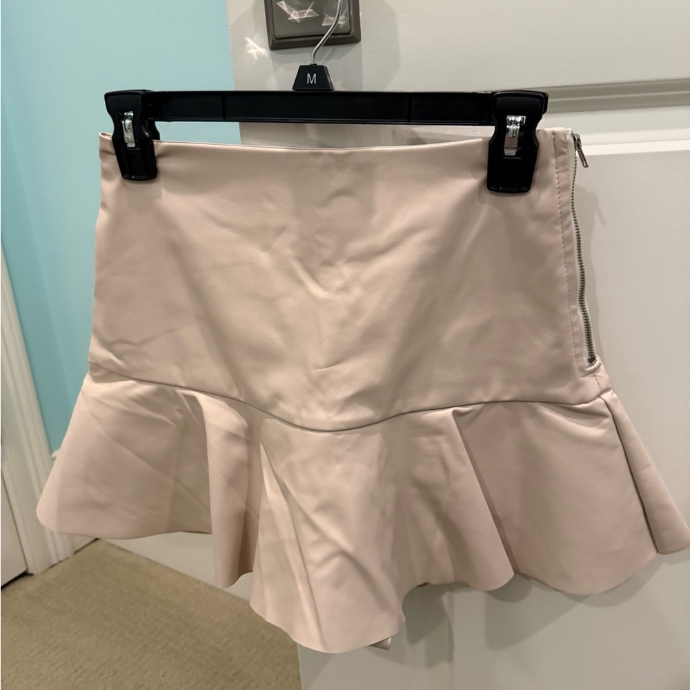 Entro Cream Flared Skort